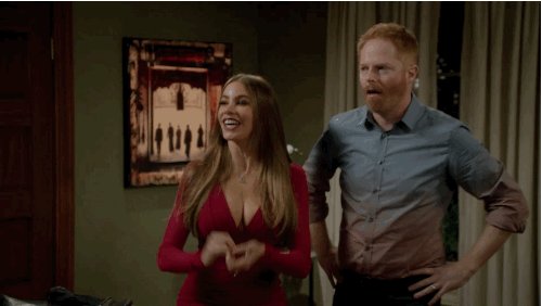 RT @jessetyler: when @ArianaGrande comes on... https://t.co/eTuz8z5z61