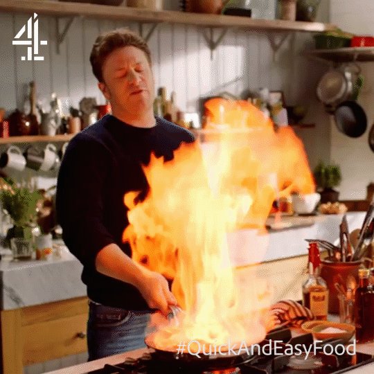 Fast and fieryous. Anyone else like this in the kitchen? ????

#QuickAndEasyFood https://t.co/O2yuSvpezp