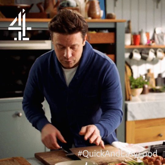 What’s making Jamie dance like THIS?! 

Watch #QuickAndEasyFood on @Channel4 in 5 mins to find out… https://t.co/VtLgqLUsyS