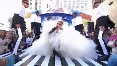 RT @TODAYshow: No one puts on a show like @JLo! #JLoTODAY https://t.co/ChUMCGC01n