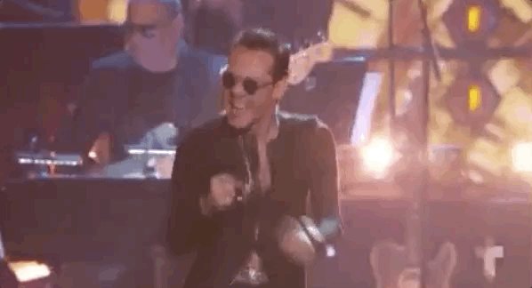 RT @Telemundo: Así TODOS viendo a @MarcAnthony ???????????????? #Billboards2019 #MarcAnthony https://t.co/pwNfEDkt1a