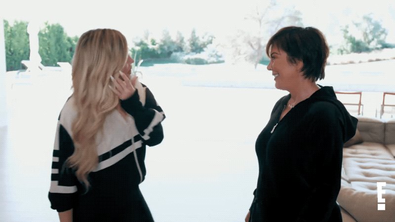 RT @KUWTK: This is a @KrisJenner appreciation post and a reminder that #KUWTK is starting now ❤️ https://t.co/taarU0DT6k