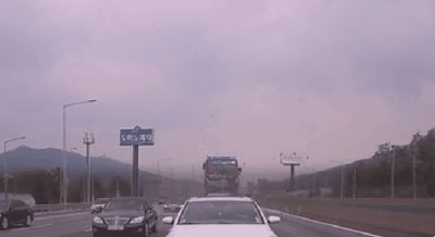 경부고속도로 사고 현재 하시기 서울방면 처리작업으로 부산방면 5차로 1mg71001