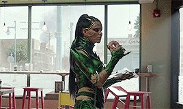 Donuts for all* if  #RitaRepulsa wins #ChoiceMovieVillian @teenchoicefox #PowerRangersMovie https://t.co/HckVATlRuN https://t.co/cspynRl5Ow