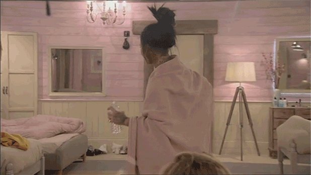 RT @bbuk: ???????????? @jem_lucy #CBB https://t.co/wv9zuPI3g8