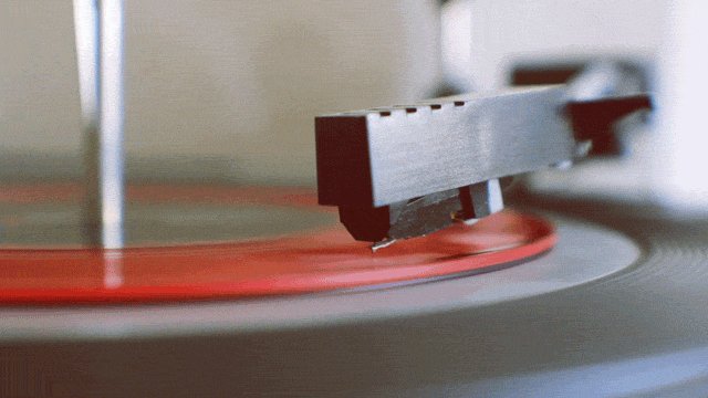 Music always sounds the best on vinyl..  https://t.co/kqYG2Tbyo8 https://t.co/CvB1UIvUbP