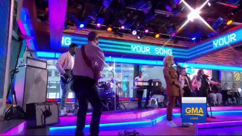 RT @GMA: NOW ON @GMA: @RitaOra performs LIVE! https://t.co/9pyXVQc8nU