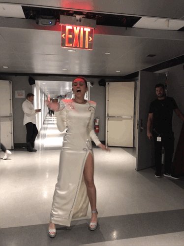 #MileyWeekOnFallon @FallonTonight https://t.co/UCTVWeOtH4