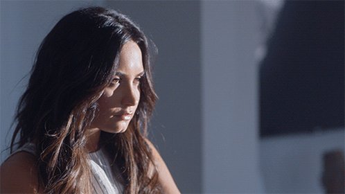 RT @OurGirlDemetria: Exclusive gif  from Demi's new documentary #SimplyComplicated! https://t.co/0H5bJGx15j