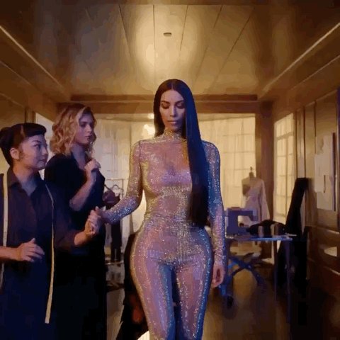 RT @itsKELSEYtho: An all new #KUWTK starts now! https://t.co/YNSdhLduSS