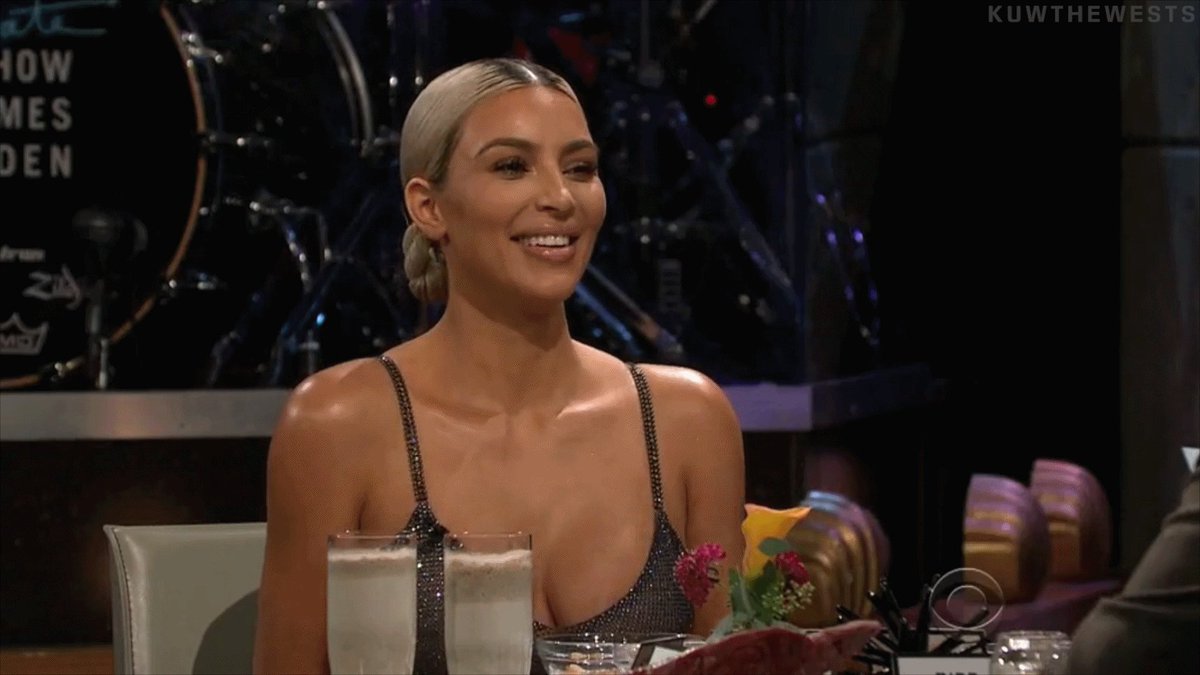 RT @kuwthewests: GIF: Kim at the @latelateshow https://t.co/SEBhgarXkL
