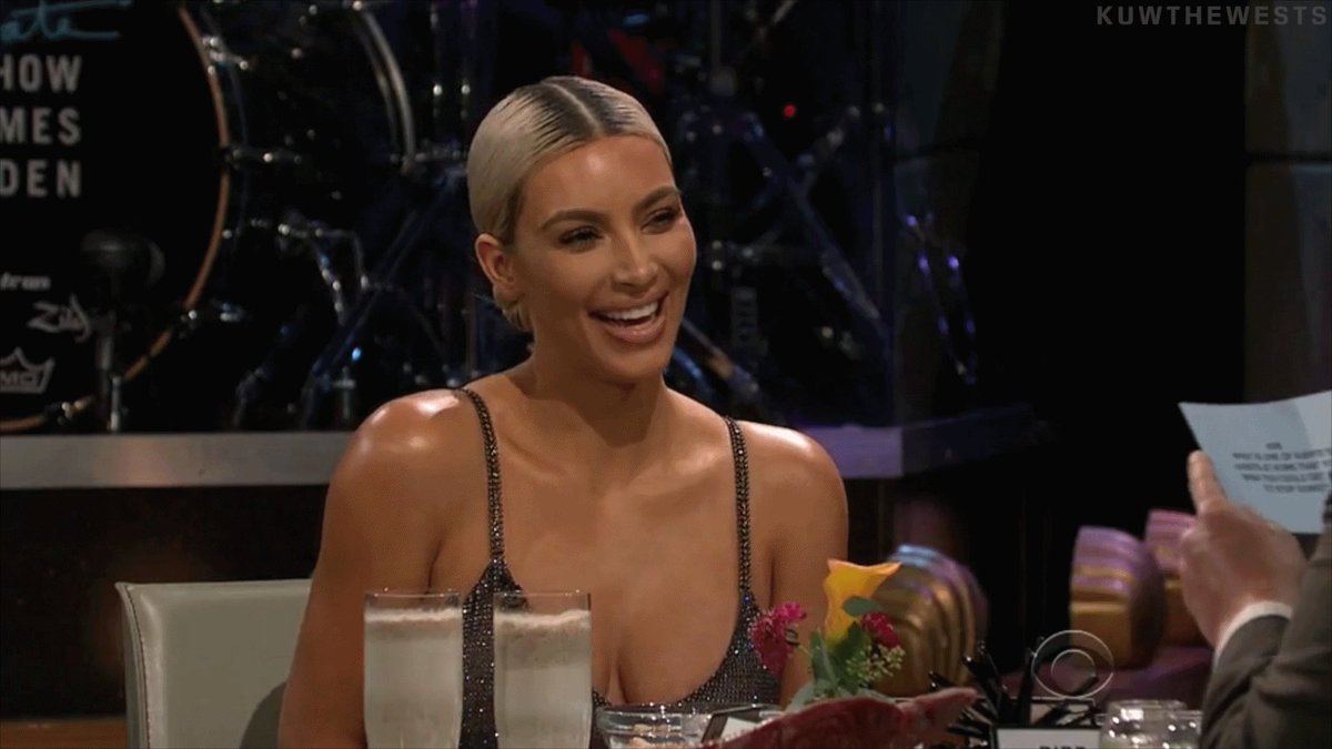 RT @kuwthewests: GIF: Kim at the @latelateshow ???? https://t.co/SWp6jQgKUF