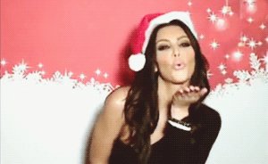 RT @narcicismo: Christmas vibes tonight on a new #KUWTK episode. https://t.co/vGyyXRp7Xb