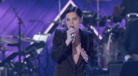 RT @BET: ????'Cause you mean the world to me...???? Sang @JessieJ! #SoulTrainAwards https://t.co/RZxOr9bpSY