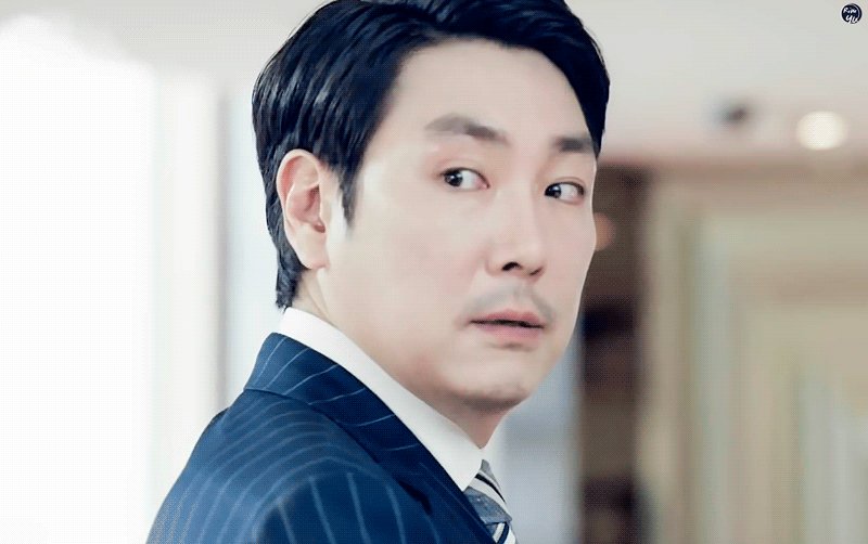 조진웅 정답 배우 하정우 시그널 영화 대장김창수 dbfla157