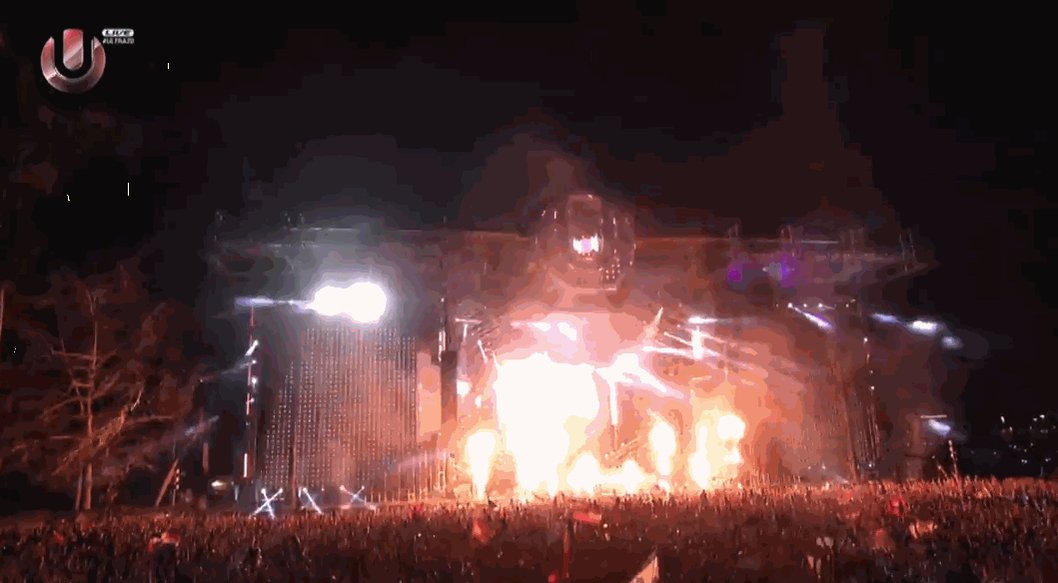RT @chrisnapster: RAISE YOUR FUCKING HANDS @davidguetta #ULTRA20 https://t.co/S7dg9WorcZ