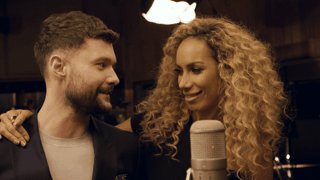 Friday mood @calumscott ???????????? https://t.co/lqQQwL54iX https://t.co/sPxTf3SAbd