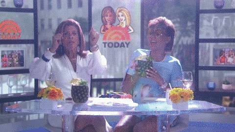 RT @klgandhoda: TFW you can't wait for @mammamiamovie ???? https://t.co/tXMn9bYN40