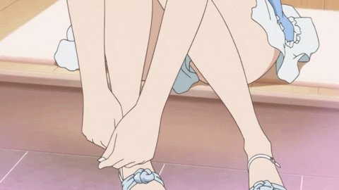 女の子が靴紐(?)をほどくシーンと言えばゆゆ式3話が有名ですね 女の子が靴紐(?)をほどくシーンと言えばゆゆ式3話が有名ですね