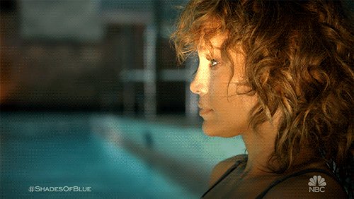 Obligatory pool scene ???? #shadesofblue https://t.co/PYdPddNqLy