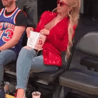 RT @erikam21: @khloekardashian This new season of #KUWTK is giving me LIFE! https://t.co/jYL9tRrbVd
