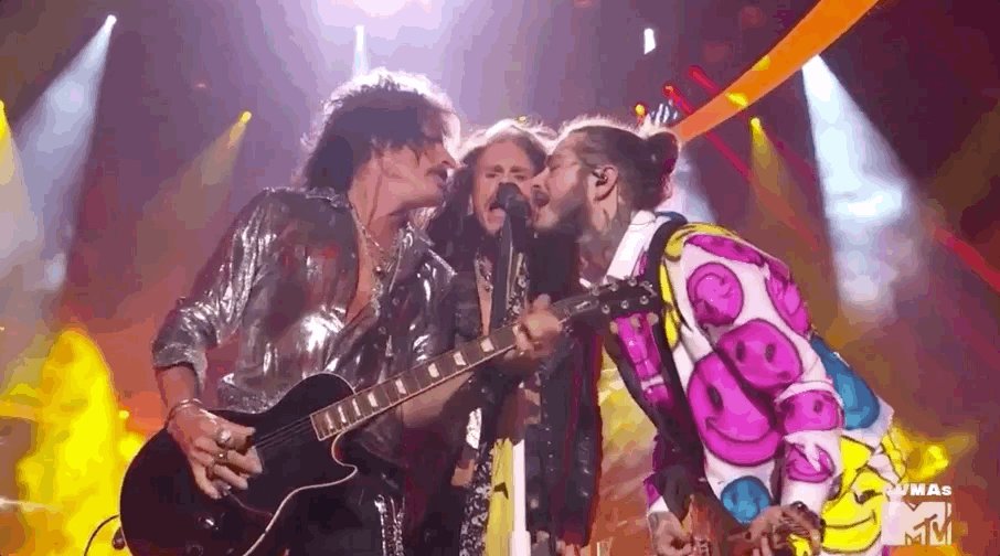 RT @iHeartRadio: I C O N I C ???? @PostMalone @Aerosmith #VMAs https://t.co/HMv6Vo2qZp