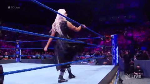 RT @WWE: Oh how we missed this entrance! #Pourquoi #SDLive @MaryseMizanin https://t.co/nFR55tAoDB