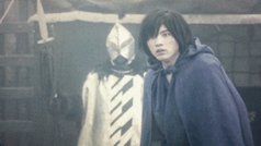 最初は命を狙う相手だった青年の、争いを終わらせたいという純粋な願いに徐々に惹かれ、やがて青年の超最強セコムになり最終戦で 最初は命を狙う相手だった青年の、争いを終わらせたいという純粋な願いに徐々に惹かれ、やがて青年の超最強セコムになり最終戦で