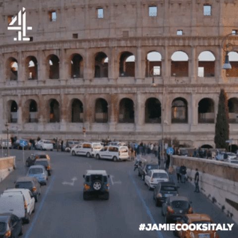 You guessed it! When in #ROME… ????

Turn over to @Channel4 to watch #JamieCooksItaly now! https://t.co/dYLmyuFbCP