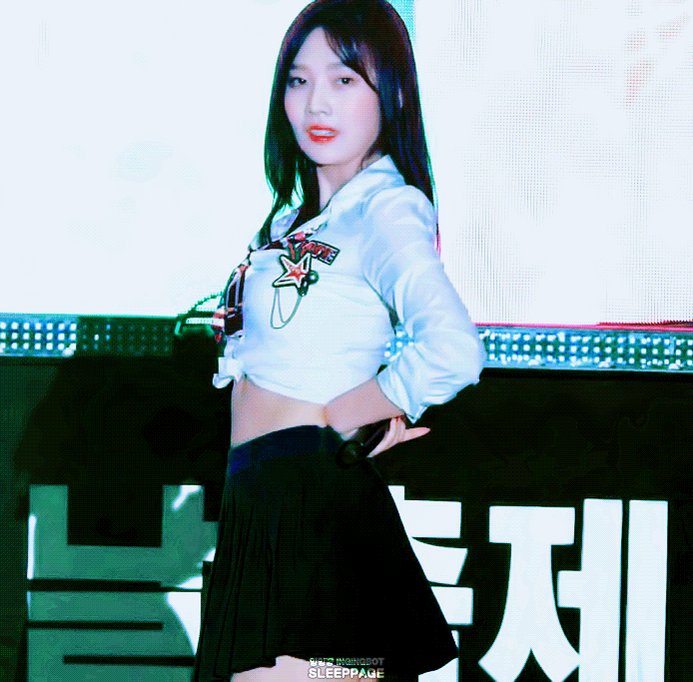 수영 이브 물에 사람 이달의소녀 튜브 좋아요 ingingbot
