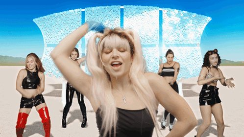 ???? FAVORITE SPICE GIRL? ???? #BACKTO1999
https://t.co/vDnA1EnYwX https://t.co/cJSdN31Vuf