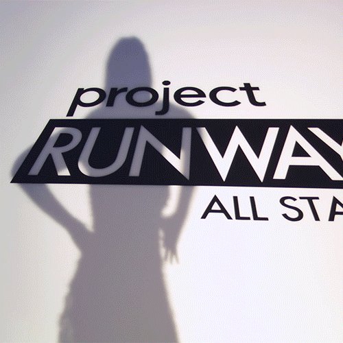 RT @ProjectRunway: Work it, @Alyssa_Milano! ???? #PRAllStars https://t.co/oB4wWd6cGA