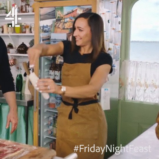 And the winner of the ‘Best Seasoning Technique’ goes to… @J_Ennis! ???? #FridayNightFeast https://t.co/ZUbK6Ay8Jz