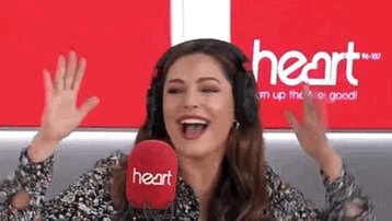 RT @thisisheart: Walking into work on a Friday like... ???????????????????? #tgif @IAMKELLYBROOK https://t.co/9QLDDHNLWe