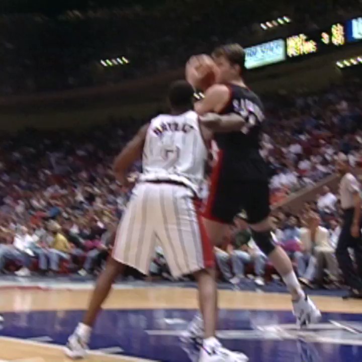 Un dΓa como hoy debutaba en la NBA
EL aΓ±o ROOKIE de SABONIS