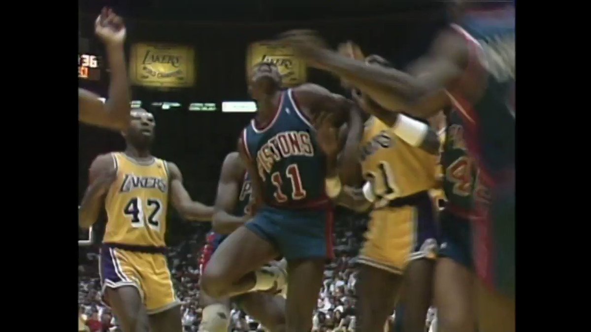 The spirit of Zeke... as Isiah Thomas turns 60 today, we flashback to the 1988 NBA Finals when the @DetroitPistons guard put up 43 points in Game 6 despite suffering a bad ankle sprain in the 3rd quarter!
#NBAVault #NBABDAY
https://t.co/9bBDdQcXqd