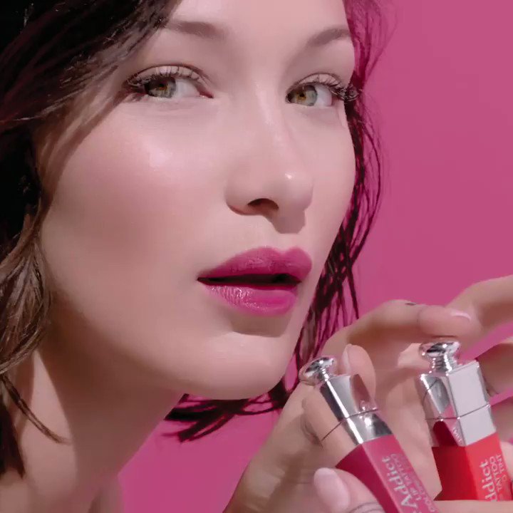 X 上的Dior:「More radiant than ever, Bella Hadid put her lips on fleek with the new DIOR ADDICT LIP TATTOO COLOR JUICE! Available in 4 shades and 4 addictive juicy fruit scents: