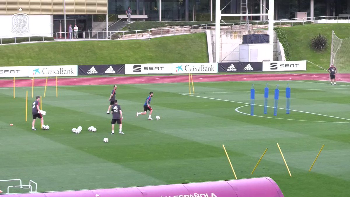 📺 No importa si es con la derecha o con la izquierda... ¡@isco_alarcon tiene el punto de mira perfectamente afinado!
#UnaNuevaIlusión