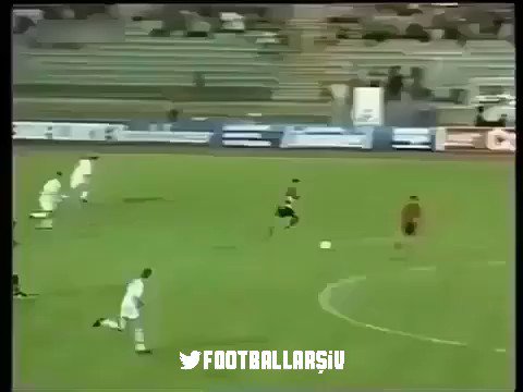 Happy Birthday Jay-Jay Okocha! 

 