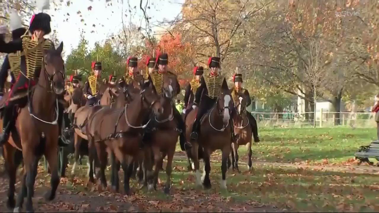 Happy 70th birthday to Prince Charles! The city of London is honoring him today. 