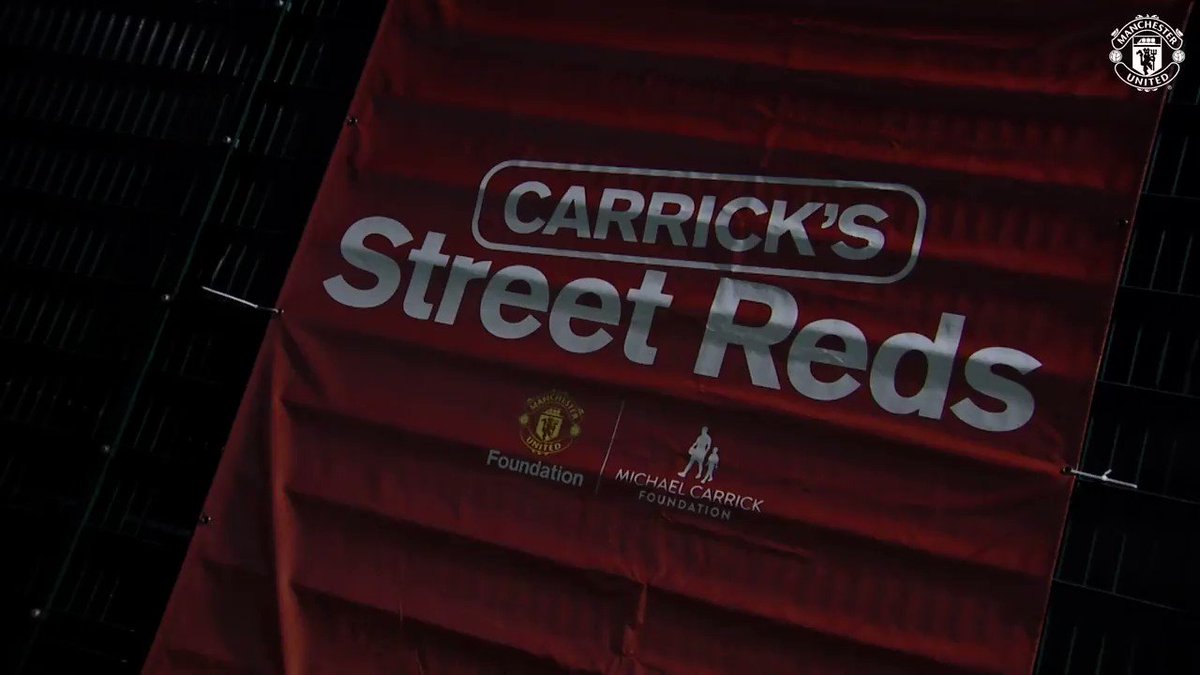 Huge thank you to @carras16 and @_MCFoundation who visited Street Reds this week to give out some early Christmas presents ⚽🎁