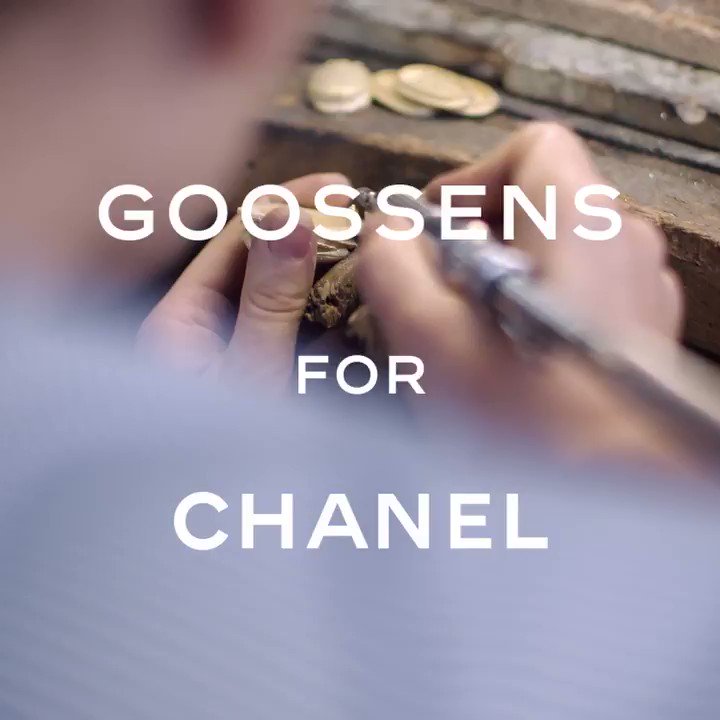 Goossens brought their precious, decorative touch to the 2018/19 #CHANELMetiersdArt collection. Gabrielle Chanel's original jeweller has handcrafted jewellery, buttons and bold belt buckles in the form of scarab beetles. #CHANELinNYC More on http://chanel.com/-T-MDA18-19
