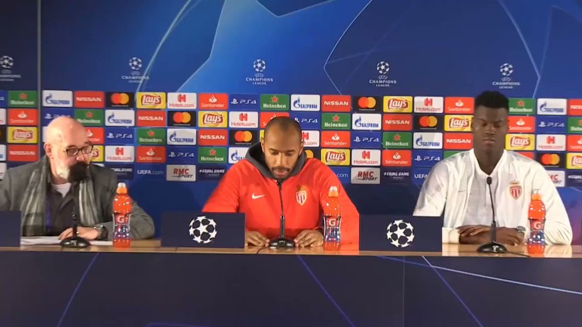 Mucho más que un mero entrenador... la lección de Thierry Henry a Badiashile empieza por los modales 👏