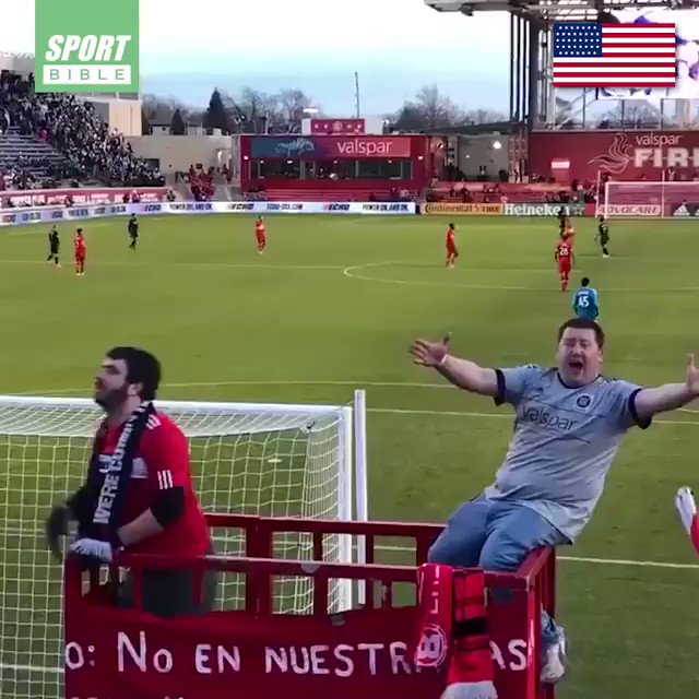 USA chants vs England chants... 🇺🇸🏴
@AwayDays_
