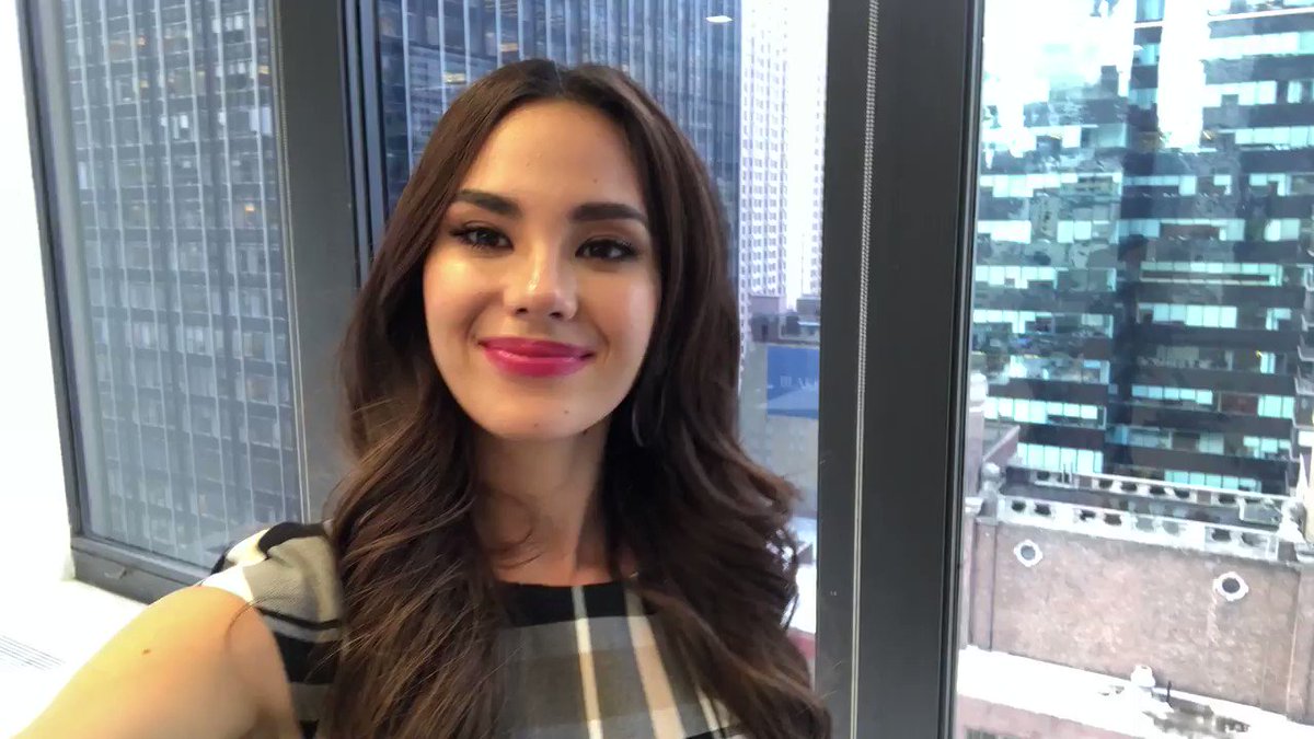 The #MissUniverse @Screenbid Auction is open and includes official winner cards, specially designed wardrobe, national costumes and more! A percentage of proceeds will go to @SmileTrain. 🙌 To make a bid, visit http://www.screenbid.com .
🚨 Bids close Friday, January 19th. 🚨