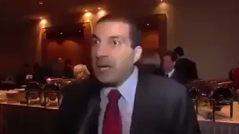 الدجّال عمرو خالد:
- القرآن كتاب الحوار، ويجب الحوار مع جميع اﻷديان حتى البوذية
.
المذيع:
- هل الإخوان المسلمون لهم نصيب من هذا الحوار ؟
.
الدجّال عمرو خالد:
- انتهى الحوار. ثم غادر سريعا !