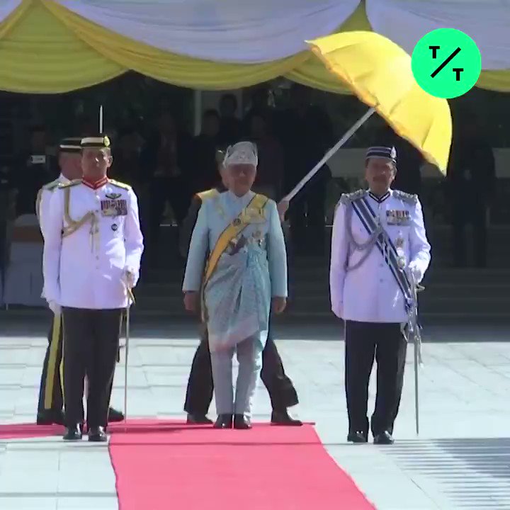 Sultan Abdullah Sultan Ahmad Shah Of Central Pahang State Is Crowned After Sultan Muhammad V Abdicated Unexpectedly Tictoc By Bloomberg Scoopnest