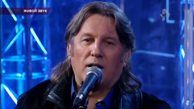 На маленьком плоту