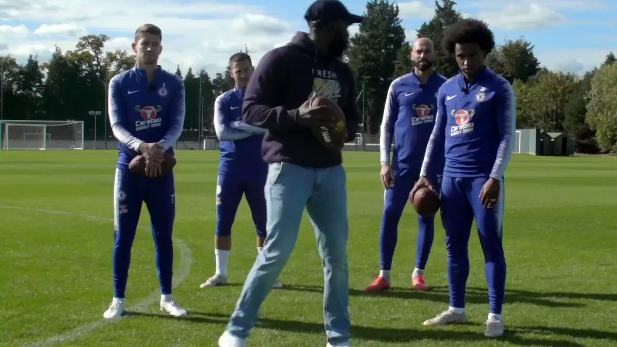 アザールだけ完全に異次元。
世界トップレベルの選手の中でもこの実力。
via @ChelseaFC