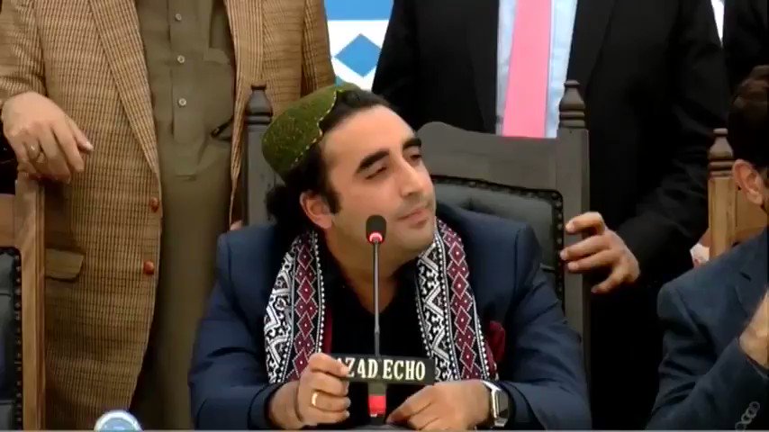 #کراچی، 2 فروری 2019:"شادی کے بارے میں سوچ وچار چل رہی ہے کہ ایک شادی کرنی چاہئیے یا چاروں صوبوں سے ایک ایک بیوی ہونی چاہئیے۔ اس بارے میں ہماری رپورٹ مکمل ہوتو میں آپ کو آگاہ کر دوں گا۔"
-چیئرمین پاکستان پیپلز پارٹی بلاول بھٹوزرداری کا صحافیوں کے ساتھ مزاحیہ اندازِ گفتگو